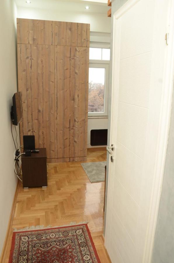 Apartman Djura Belgrado Buitenkant foto